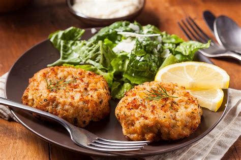 is it better to freeze crab cakes cooked or uncooked